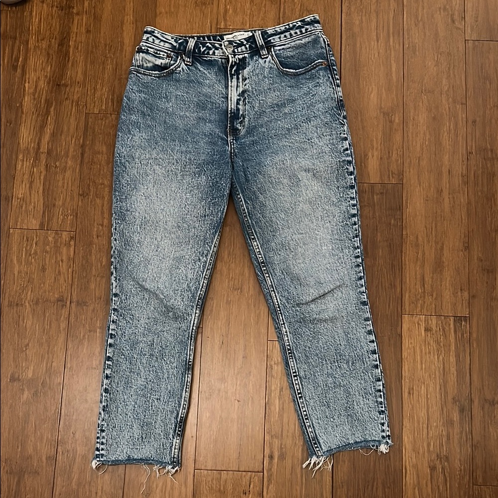 Abercrombie & Fitch Curve Love The Mom High Rise 27S